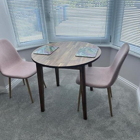 Marine View - Dog Friendly Apartment 500Ft From Beach 브리들링턴 외부 사진